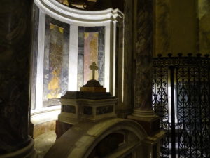Nicchia illuminata a LED, Chiesa Martirio di San Paolo